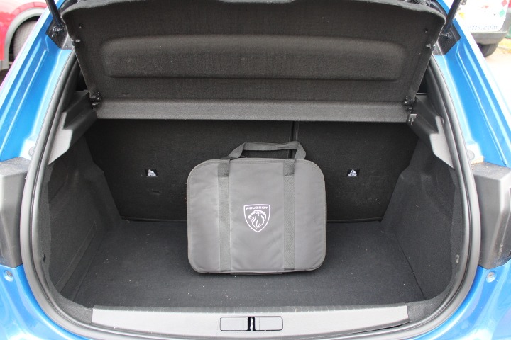 Used Peugeot 208 2022 for sale - 76613667: Photo 17