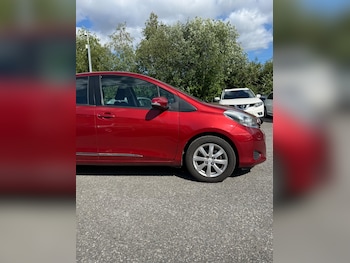 Used Toyota Yaris 2013 for sale - 79093350: Photo