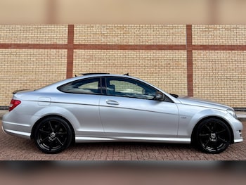 Used Mercedes-Benz C Class 2014 for sale - 78891015: Photo