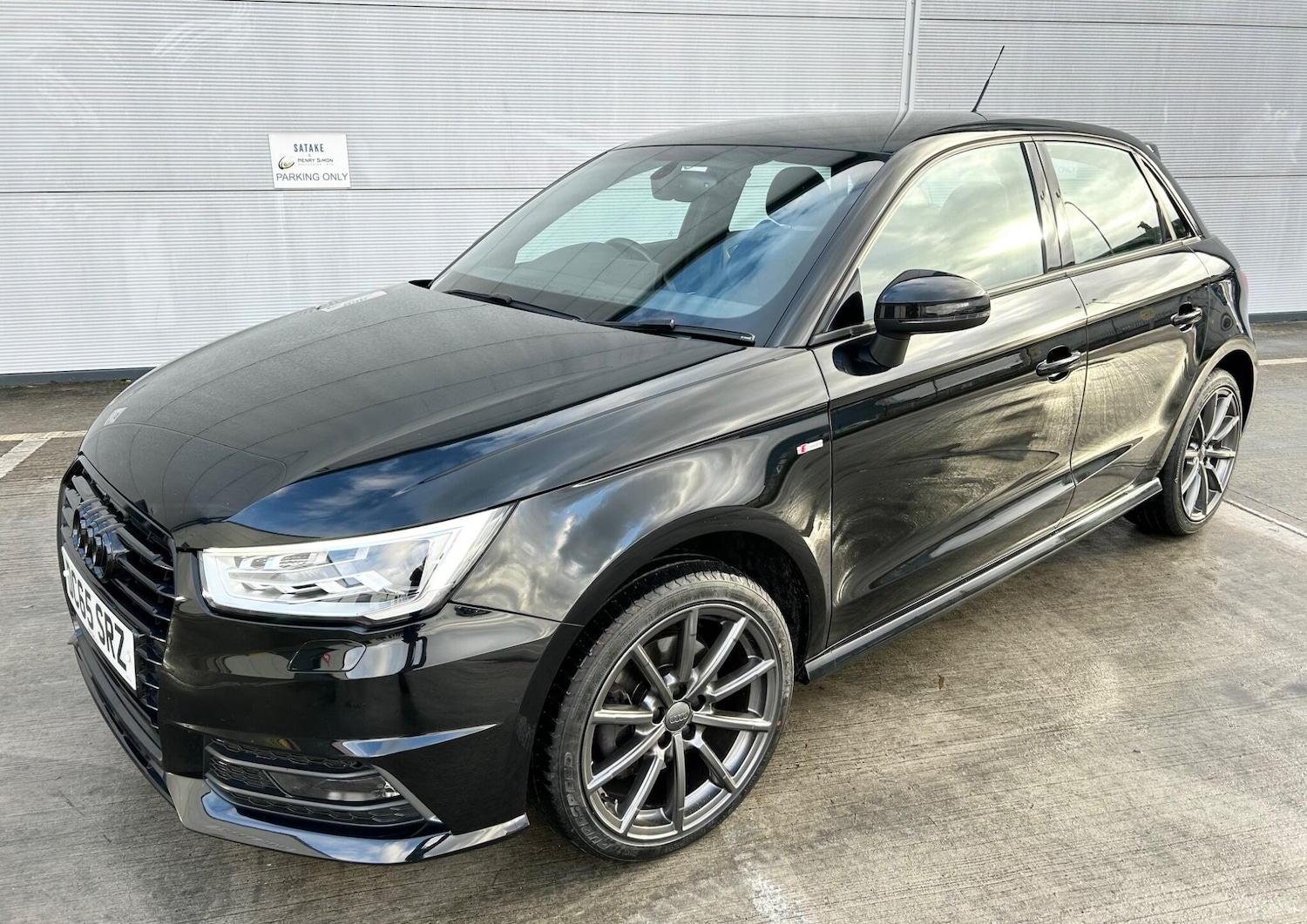 Used Audi A1 2015 for sale - 76898432: Photo 1