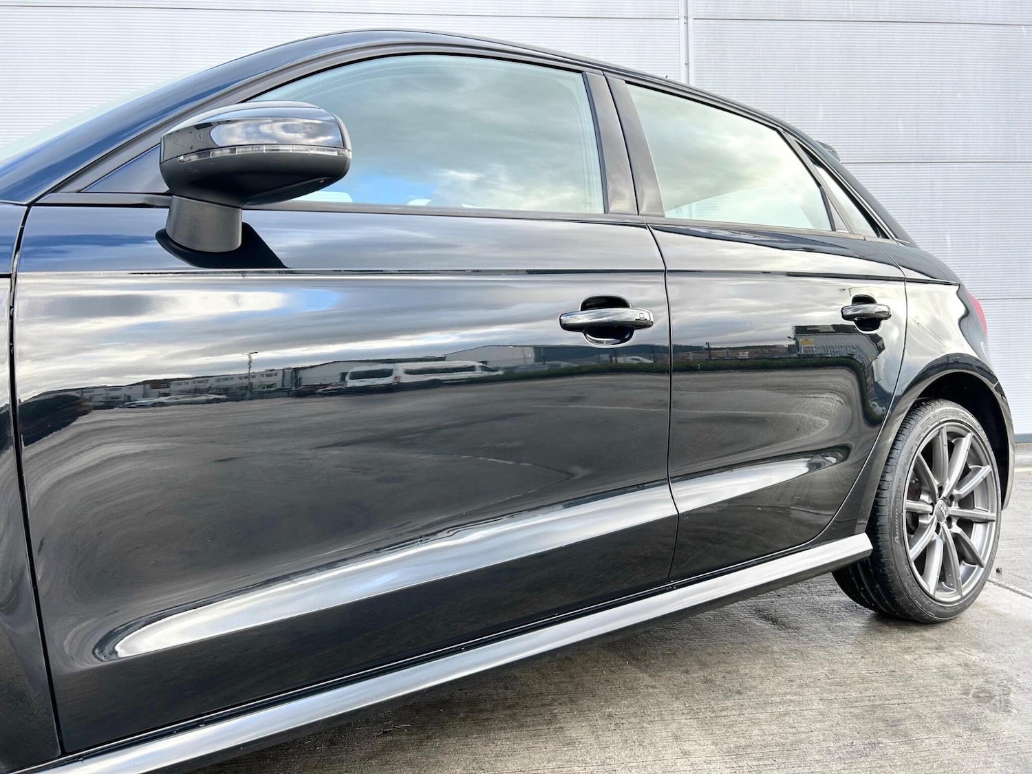 Used Audi A1 2015 for sale - 76898432: Photo 10