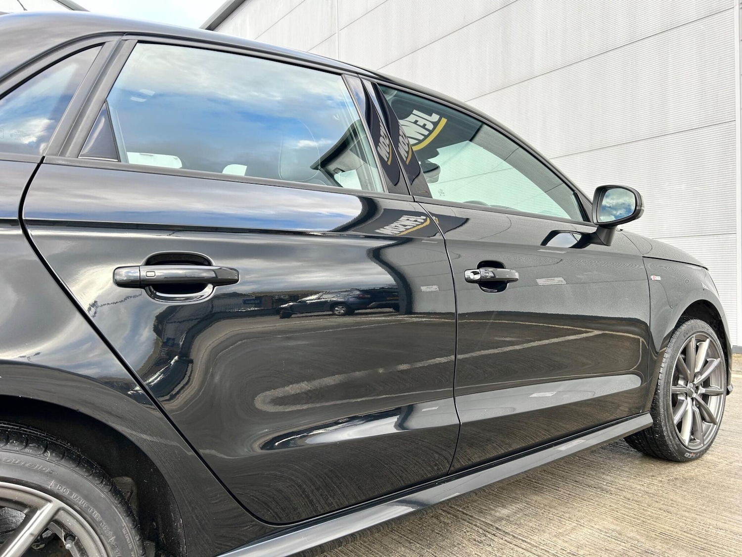 Used Audi A1 2015 for sale - 76898432: Photo 13