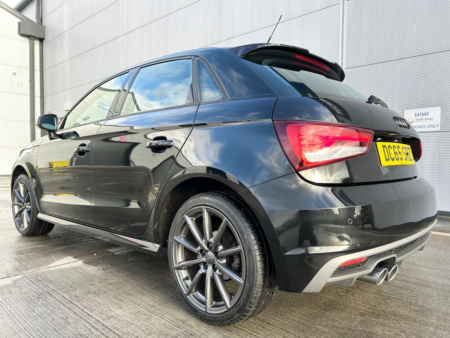 Used Audi A1 2015 for sale - 76898432: Photo 3