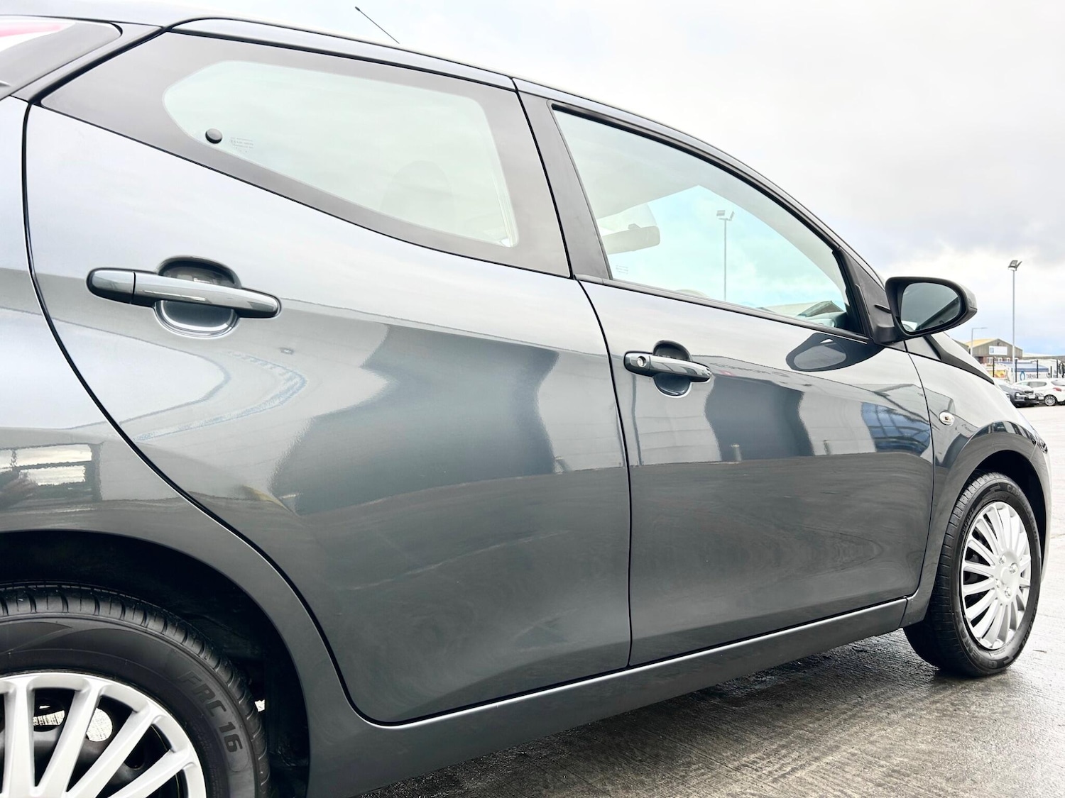 Used Toyota AYGO 2015 for sale - 76728343: Photo 10