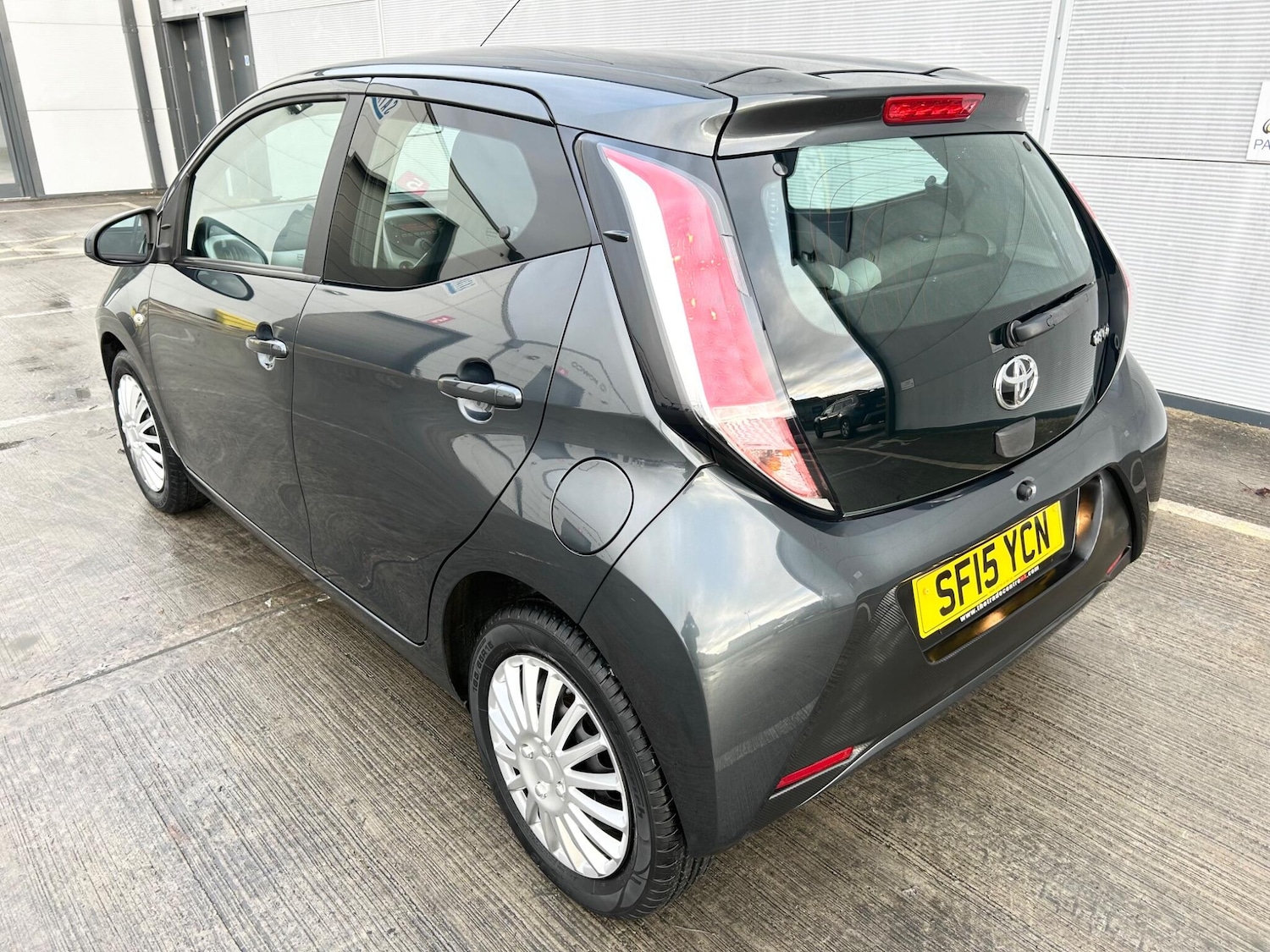 Used Toyota AYGO 2015 for sale - 76728343: Photo 5