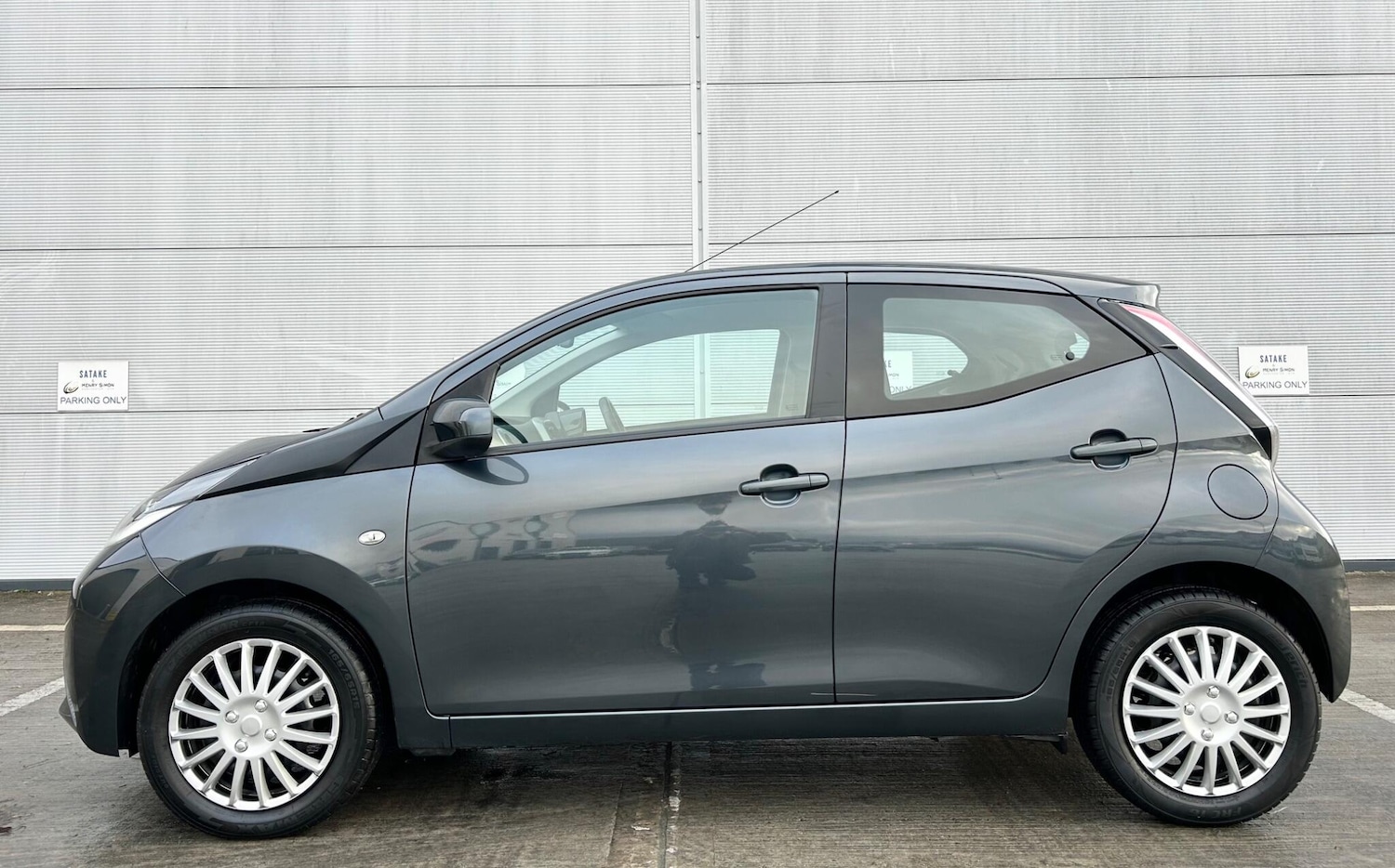 Used Toyota AYGO 2015 for sale - 76728343: Photo 7