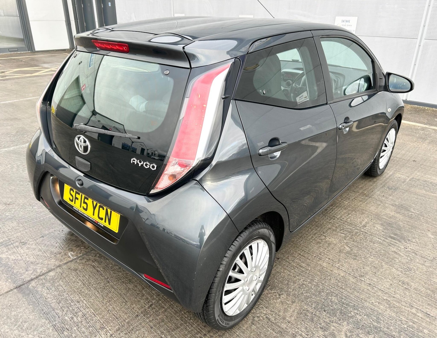 Used Toyota AYGO 2015 for sale - 76728343: Photo 9