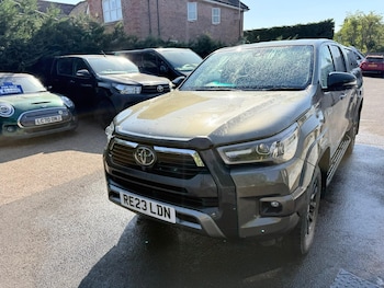 Used Toyota Hilux 2023 for sale - 79491605: Photo