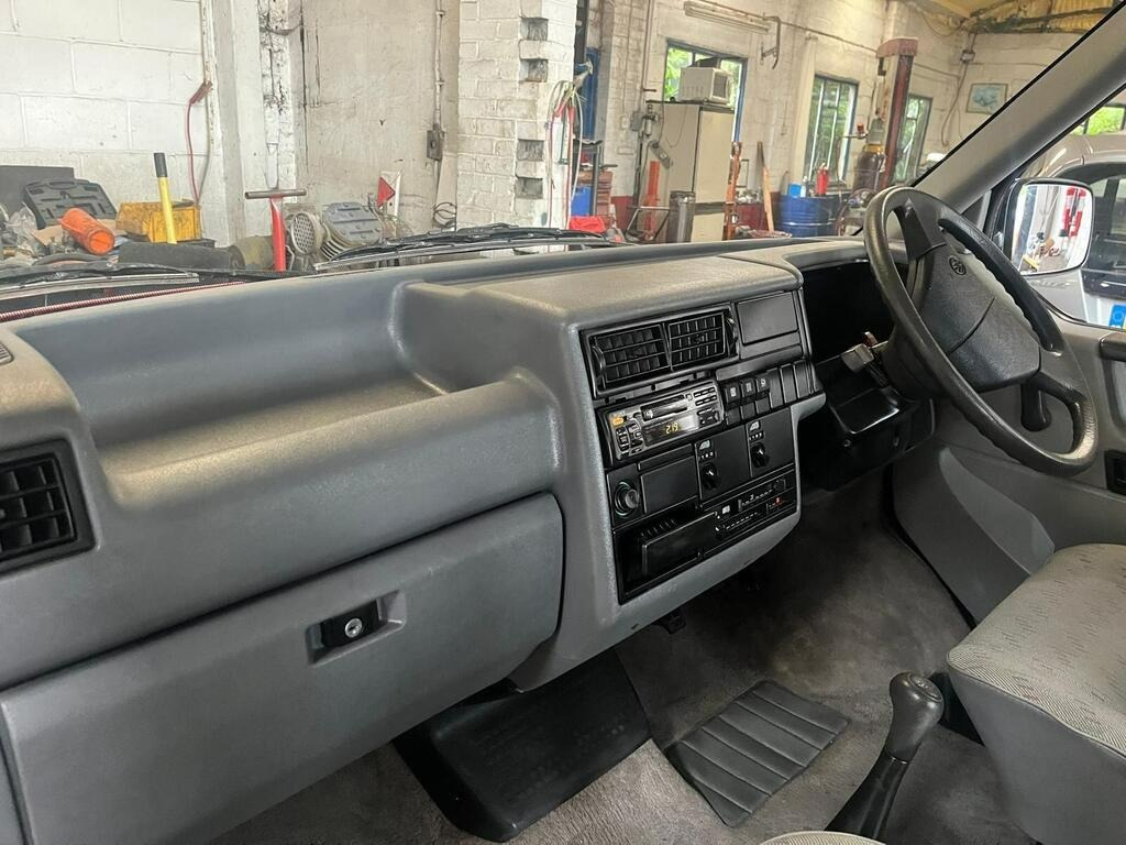 Used Volkswagen Caravelle 1995 for sale - 76748311: Photo 15