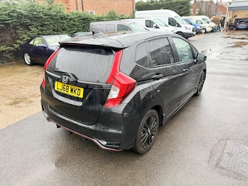 Used Honda Jazz 2018 for sale - 77336809: Photo