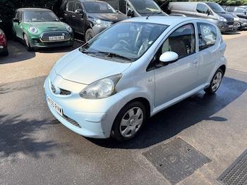 Used Toyota AYGO 2005 for sale - 79487520: Photo