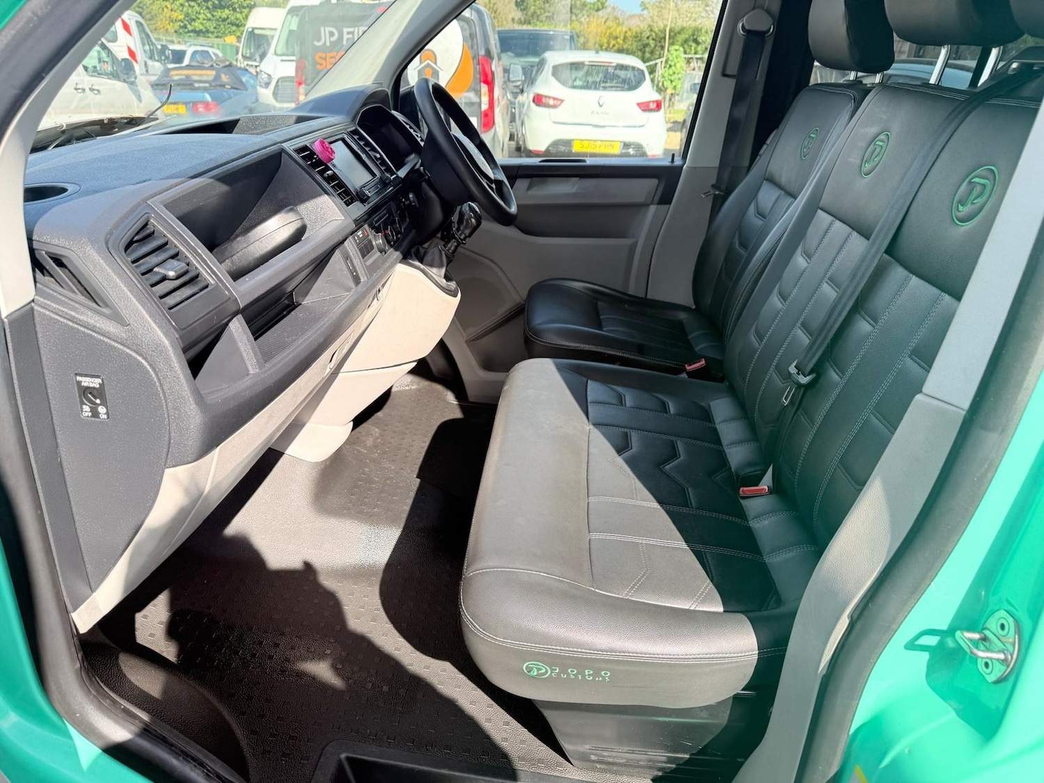 Used Volkswagen Transporter 2017 for sale - 77888895: Photo 17