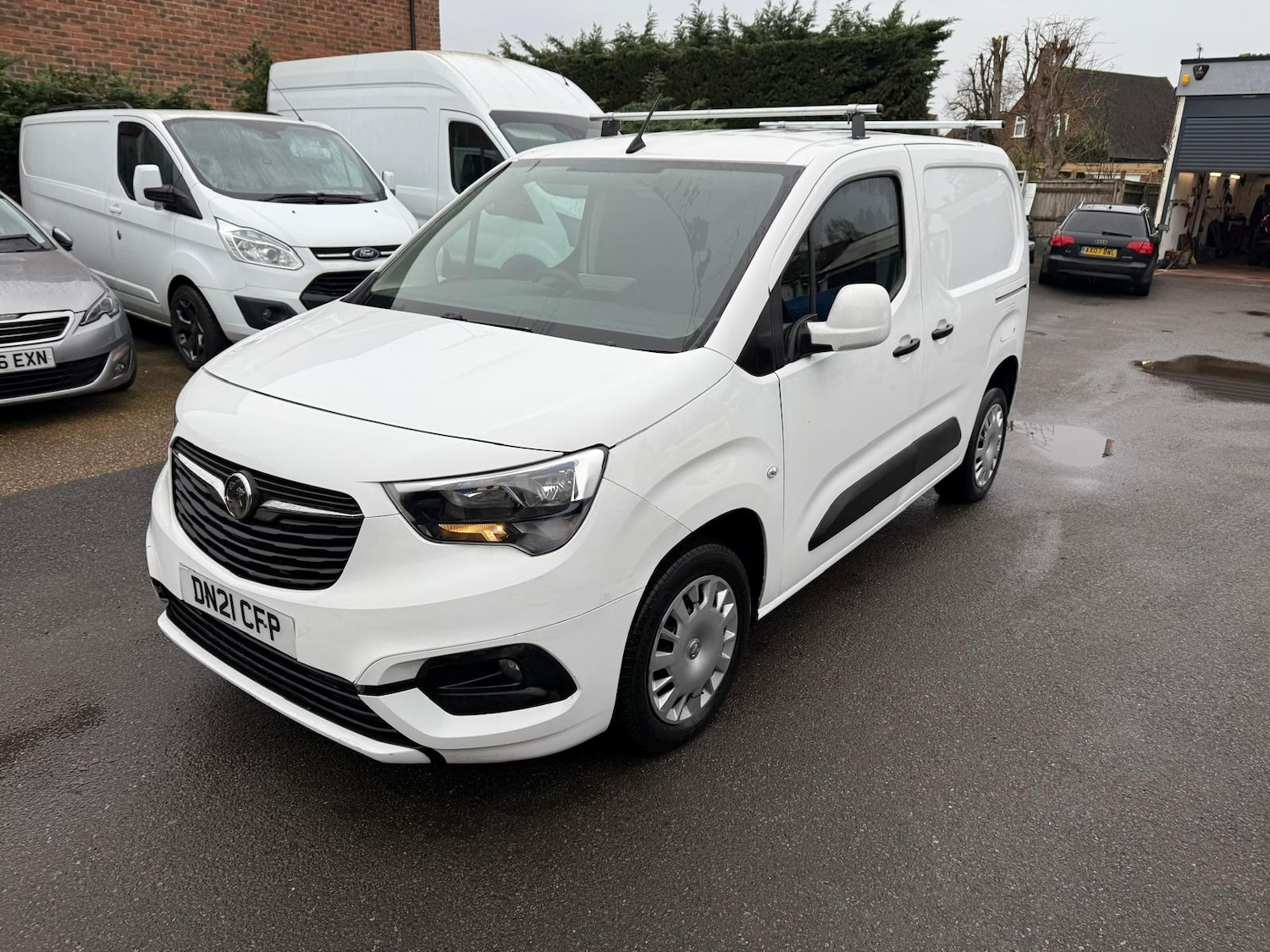 Used Vauxhall Combo 2021 for sale - 76968949: Photo 2