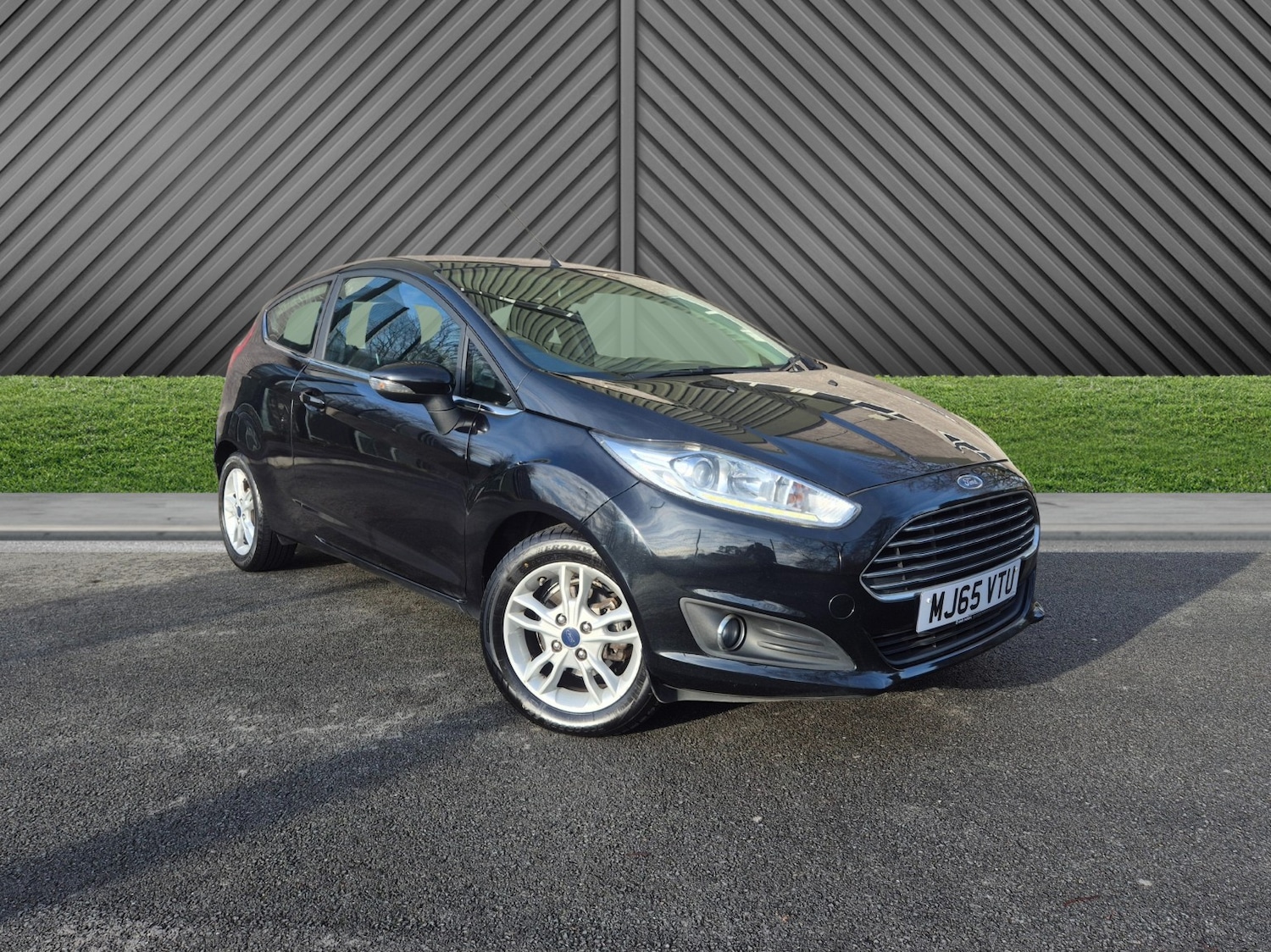 Used Ford Fiesta 2015 for sale - 78139382: Photo 1