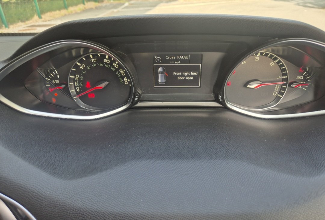 Used Peugeot 308 2016 for sale - 77739243: Photo 18