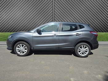 Used Nissan Qashqai 2015 for sale - 78352888: Photo