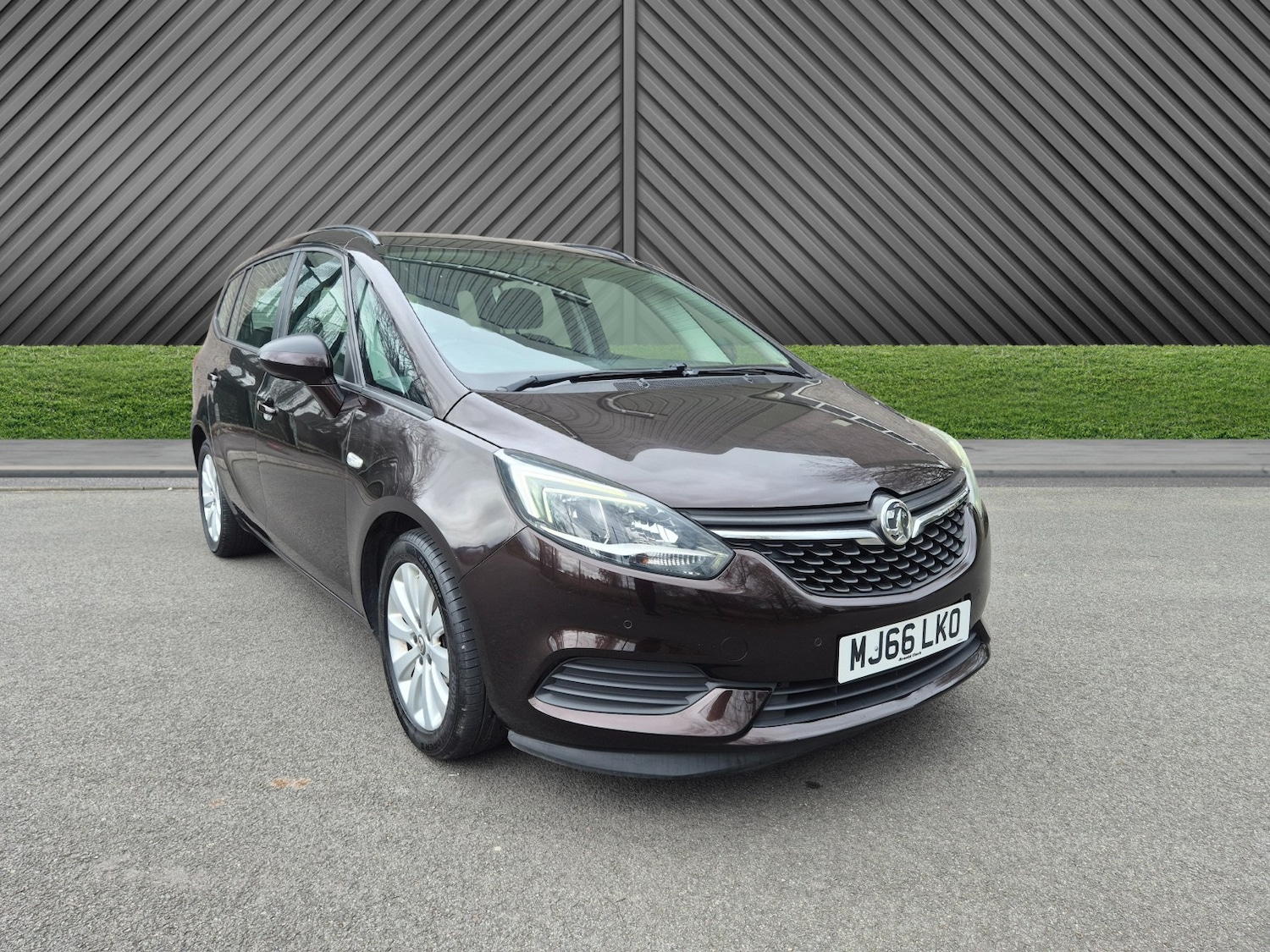 Used Vauxhall Zafira 2016 for sale - 78190623: Photo 2