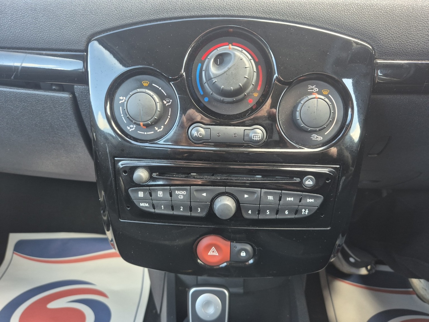 Used Renault Clio 2013 for sale - 77844904: Photo 18