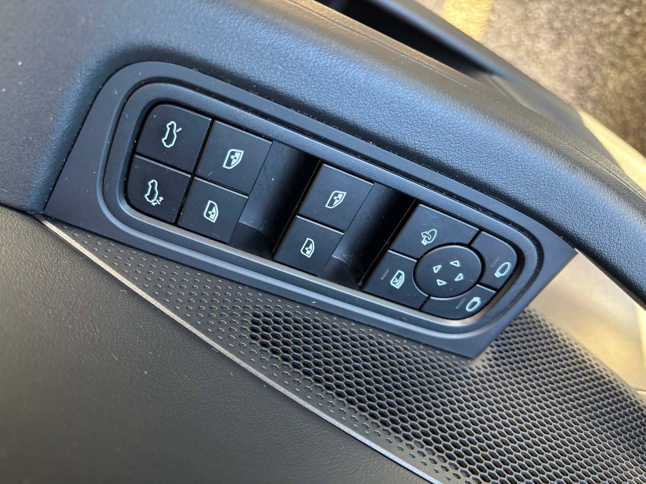 Used Porsche Macan 2024 for sale - 77177099: Photo 22