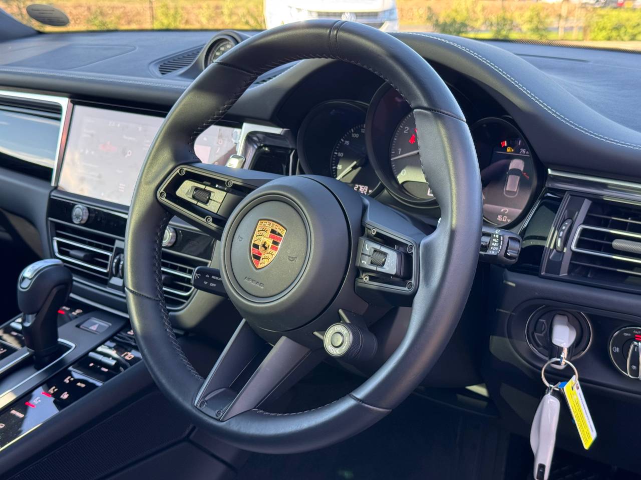 Used Porsche Macan 2024 for sale - 76110640: Photo 10