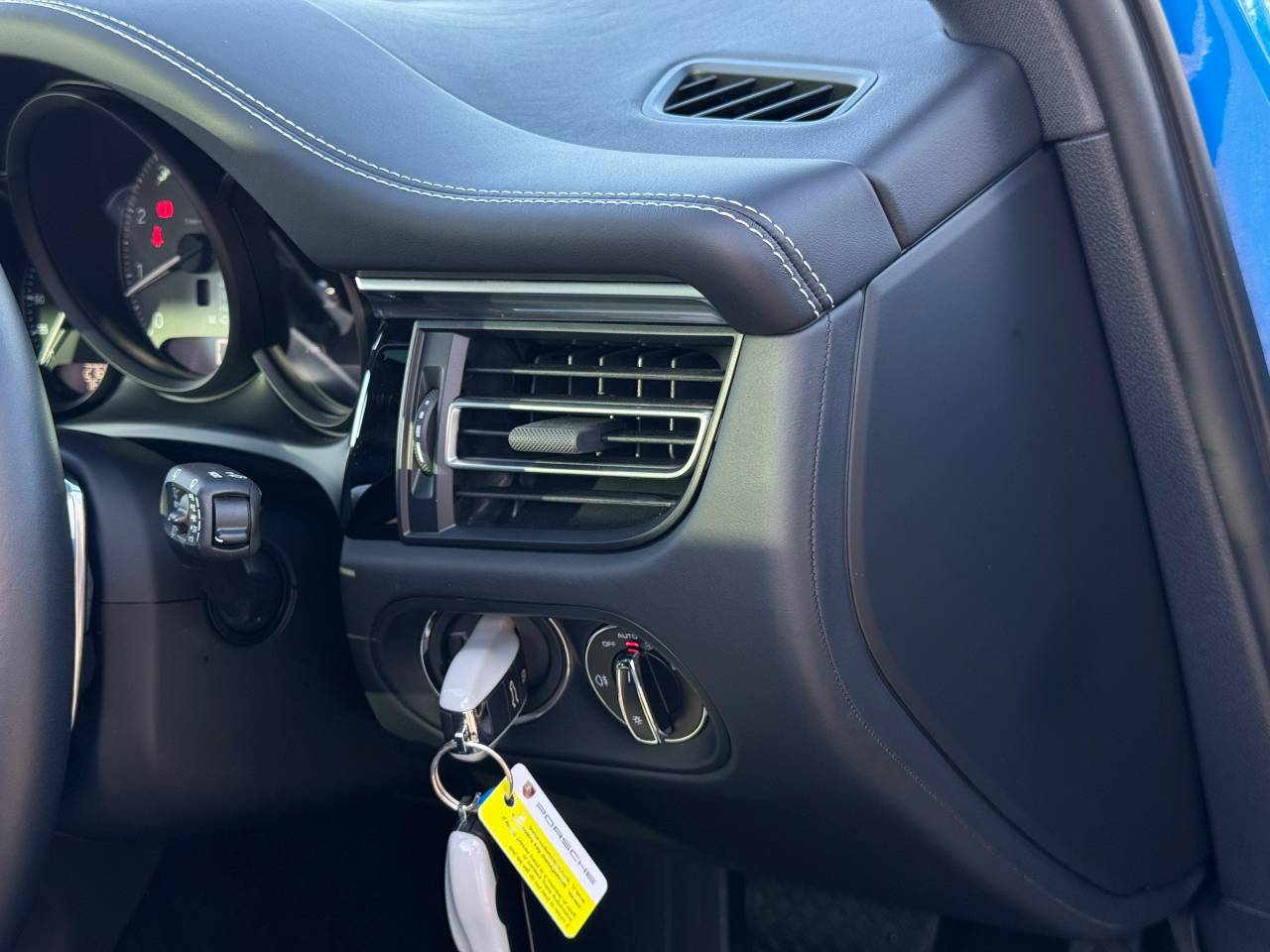 Used Porsche Macan 2024 for sale - 76110640: Photo 41