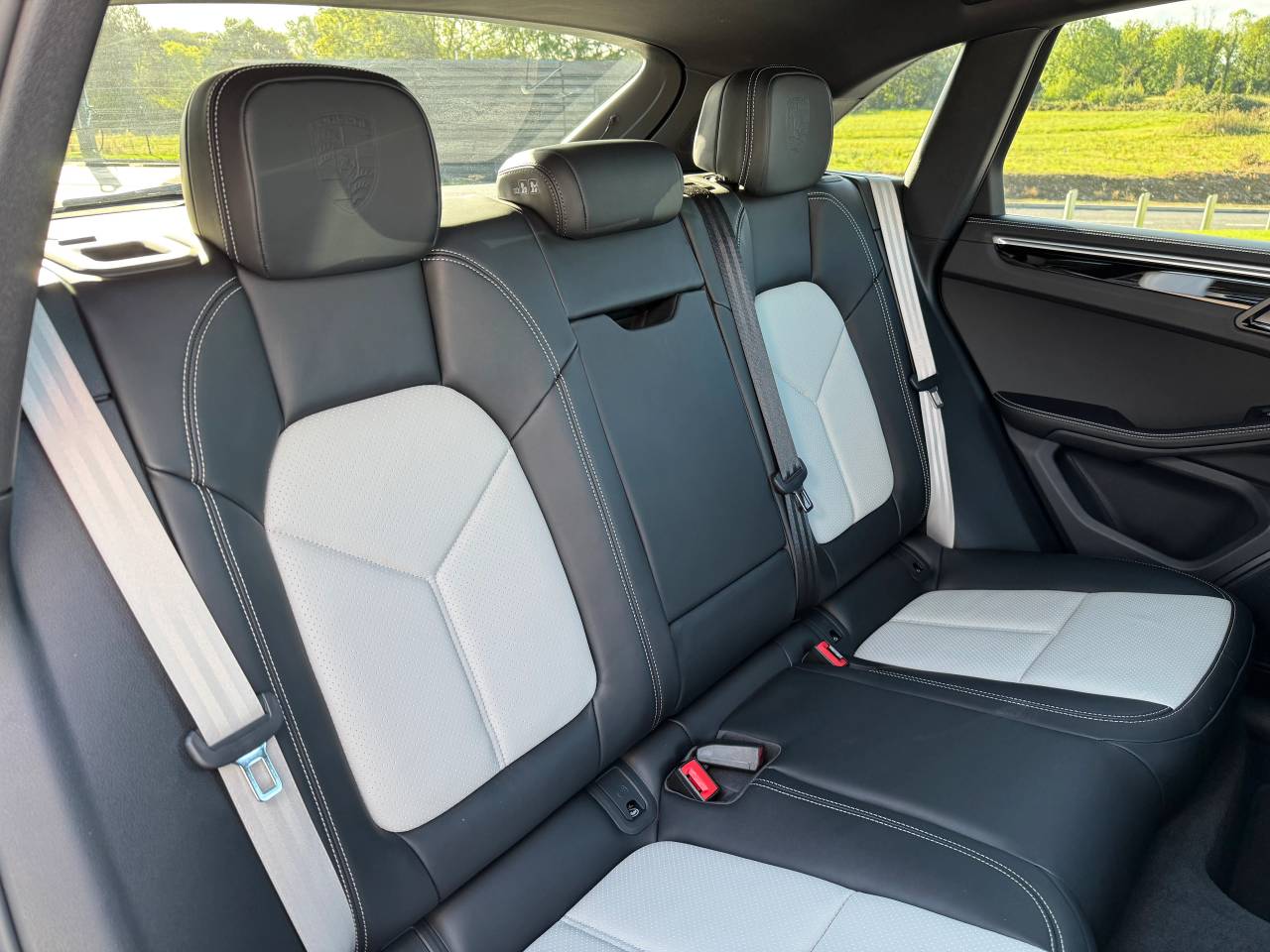 Used Porsche Macan 2024 for sale - 76110640: Photo 44