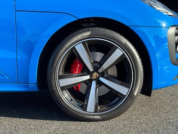 Used Porsche Macan 2024 for sale - 76110640: Photo 4