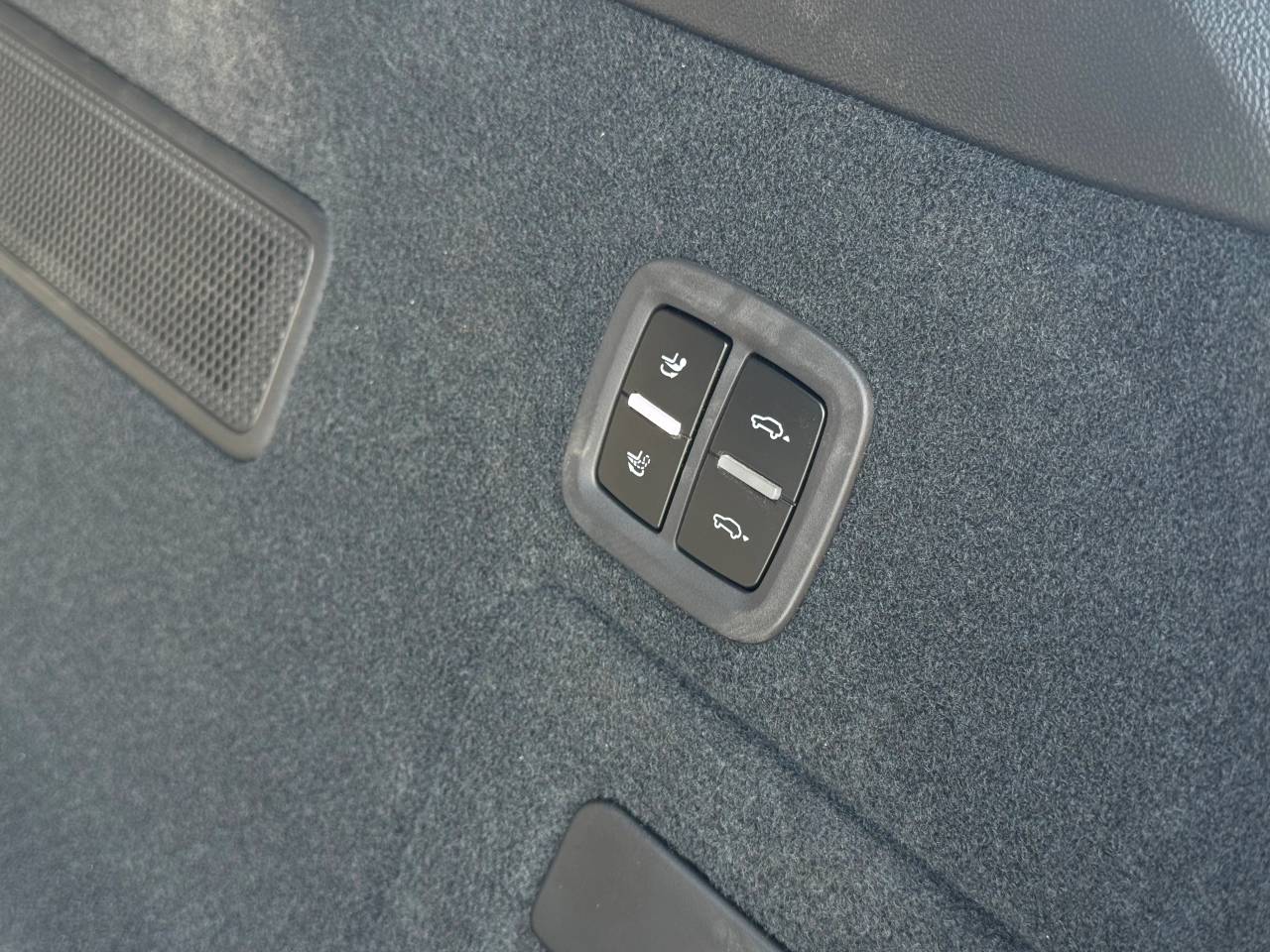 Used Porsche Cayenne 2024 for sale - 76111394: Photo 34