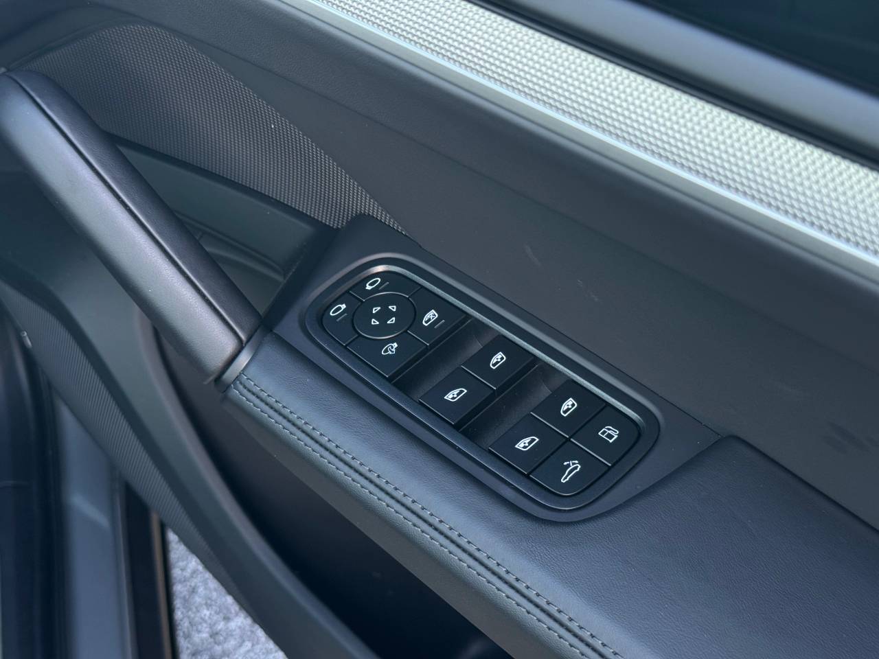 Used Porsche Cayenne 2024 for sale - 76111394: Photo 39
