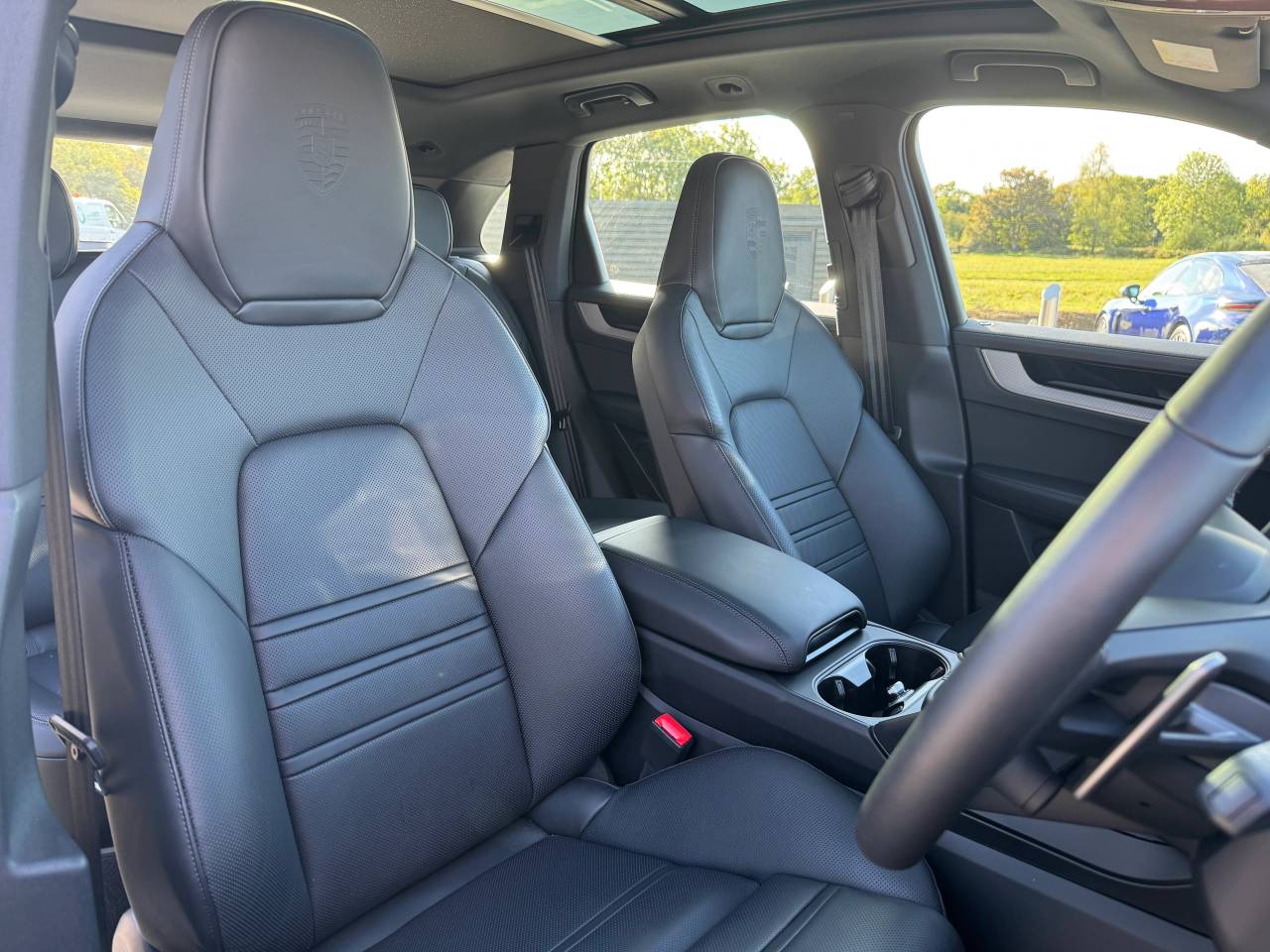 Used Porsche Cayenne 2024 for sale - 76111394: Photo 8