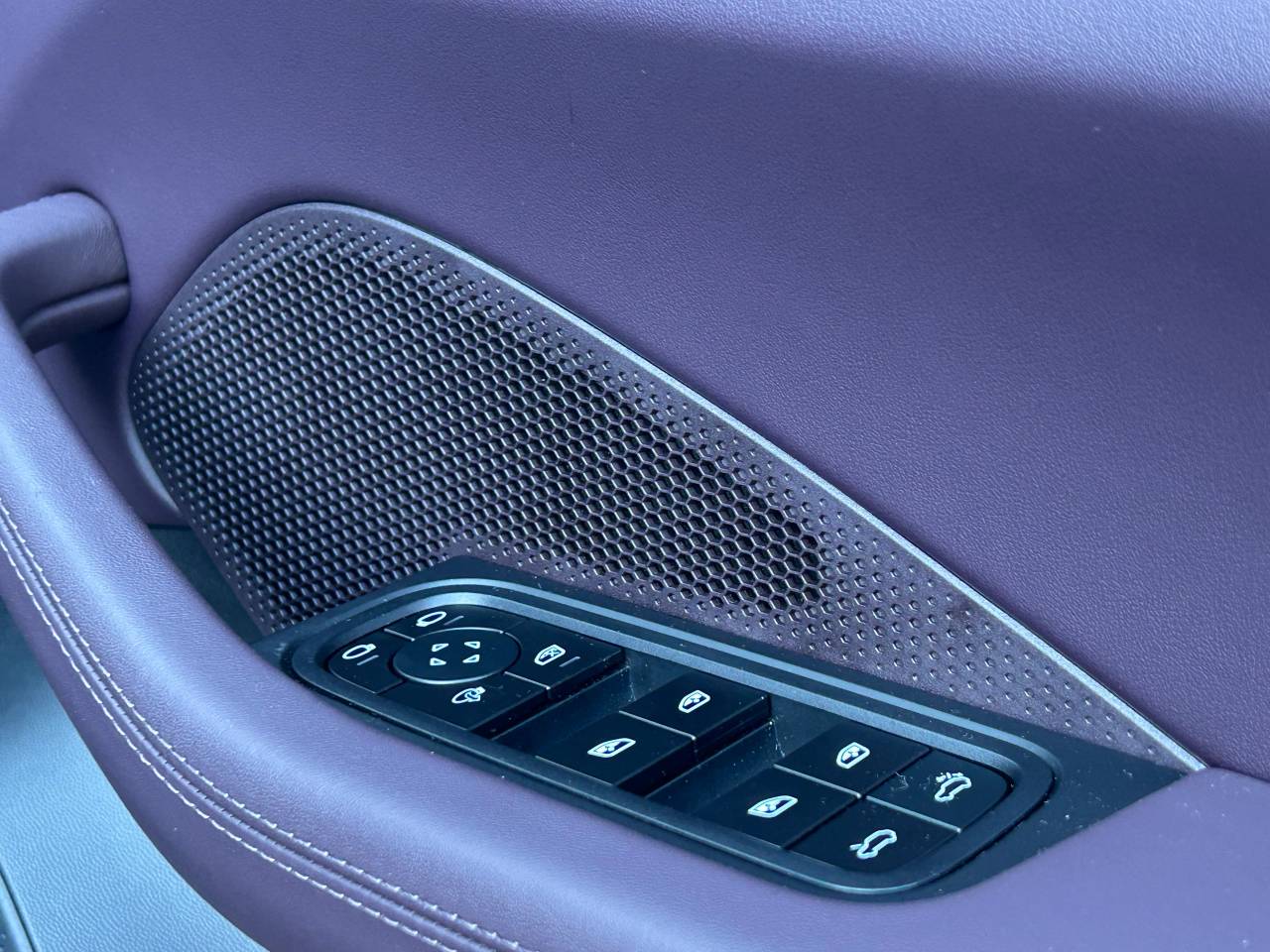 Used Porsche Macan 2025 for sale - 77124803: Photo 35