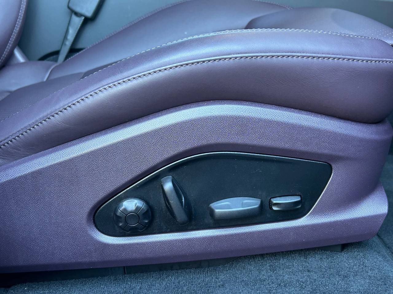 Used Porsche Macan 2025 for sale - 77124803: Photo 39