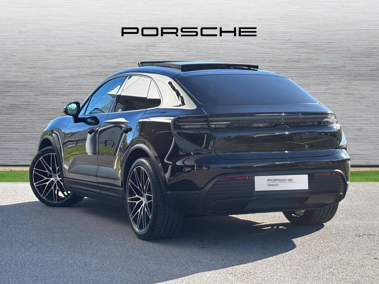 Used Porsche Macan 2025 for sale - 77565373: Photo 34