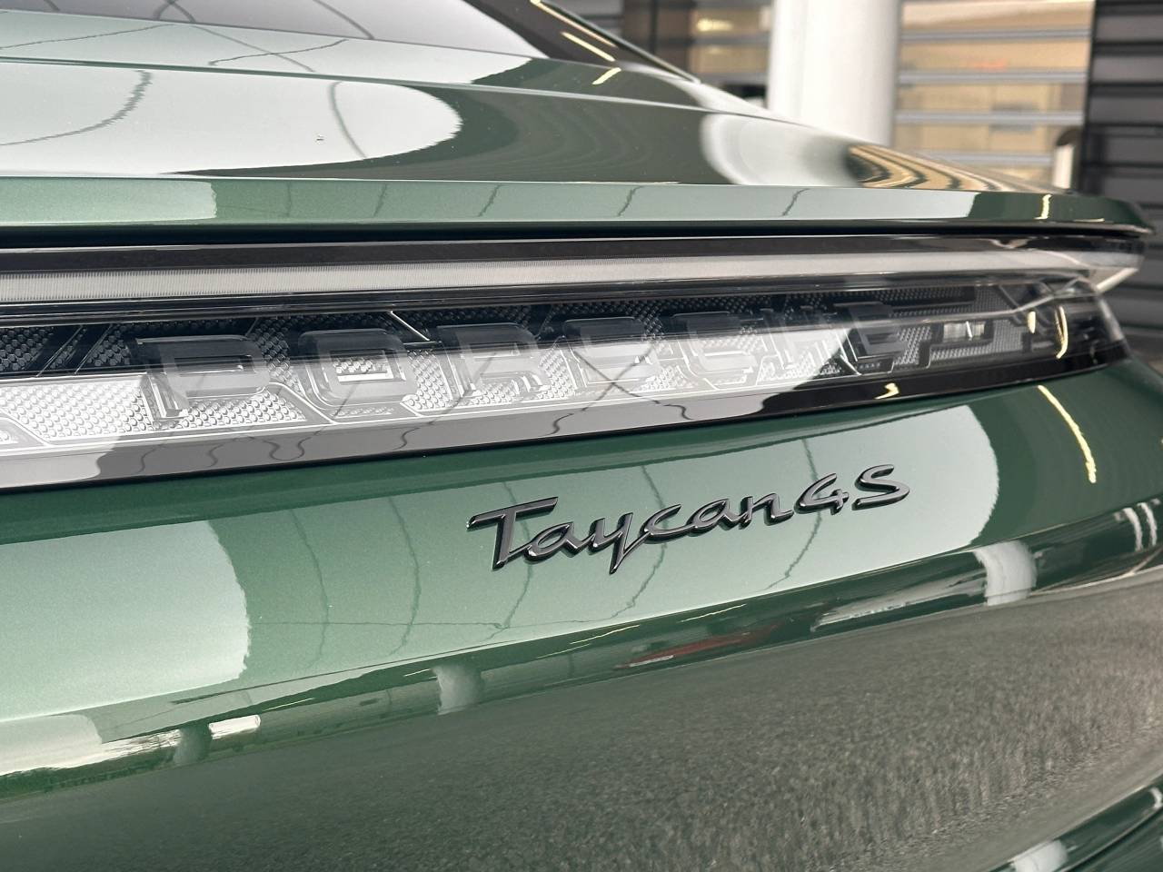 Used Porsche Taycan 2025 for sale - 77176610: Photo 16