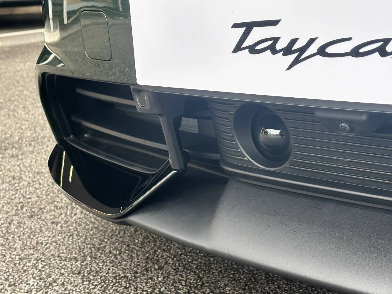 Used Porsche Taycan 2025 for sale - 77176610: Photo 19