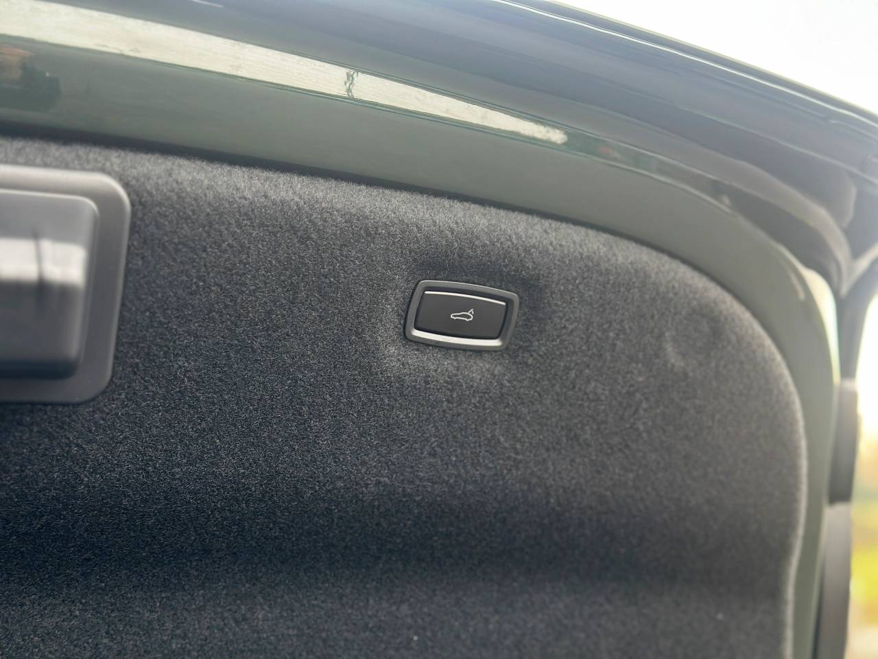 Used Porsche Taycan 2025 for sale - 77176610: Photo 26