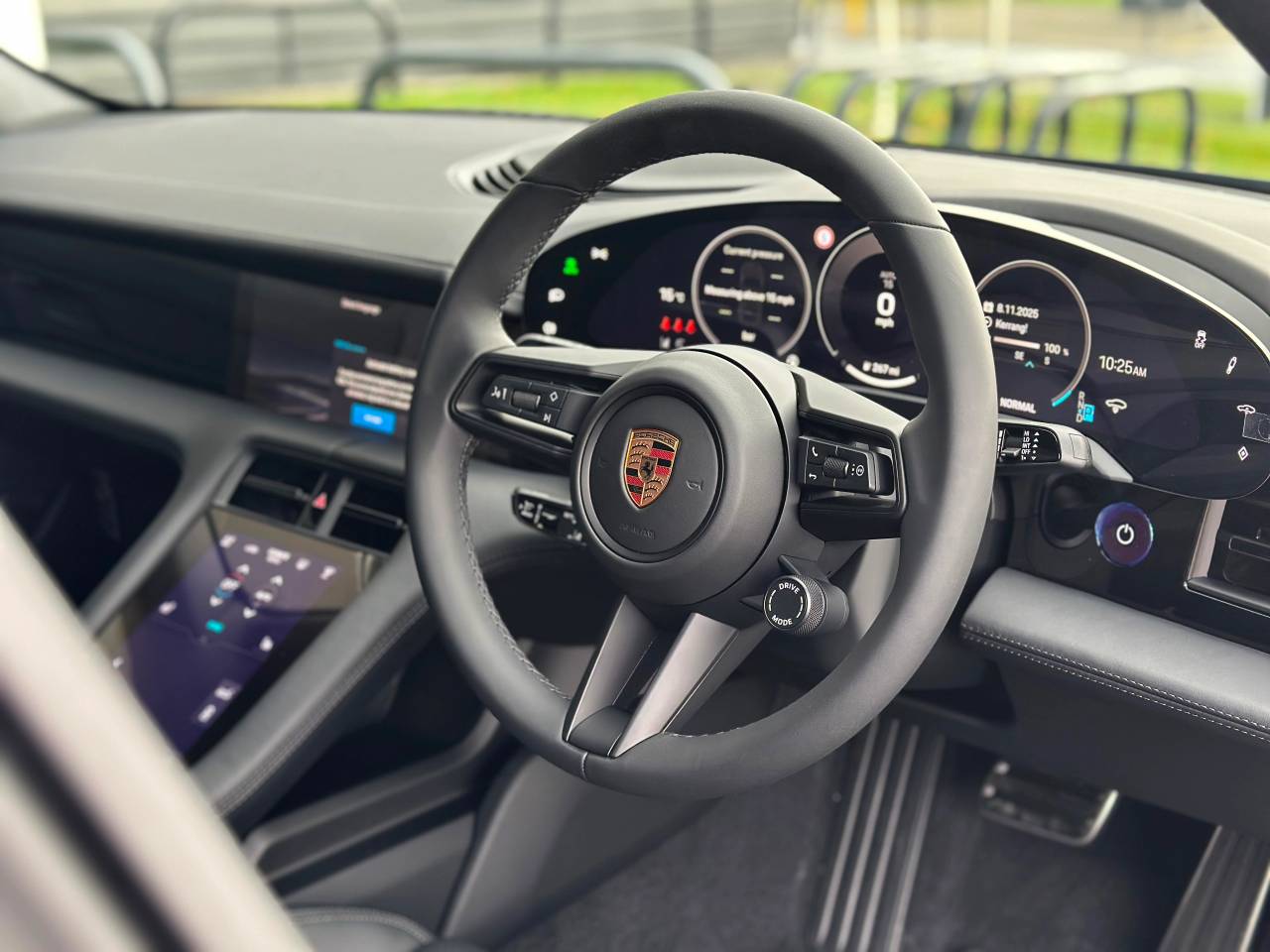 Used Porsche Taycan 2025 for sale - 77176610: Photo 52