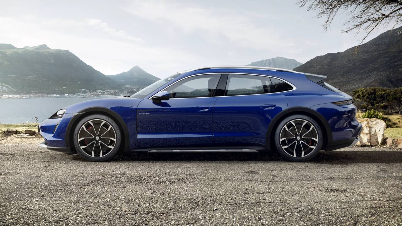 Used Porsche Taycan 2022 for sale - 77307075: Photo 2