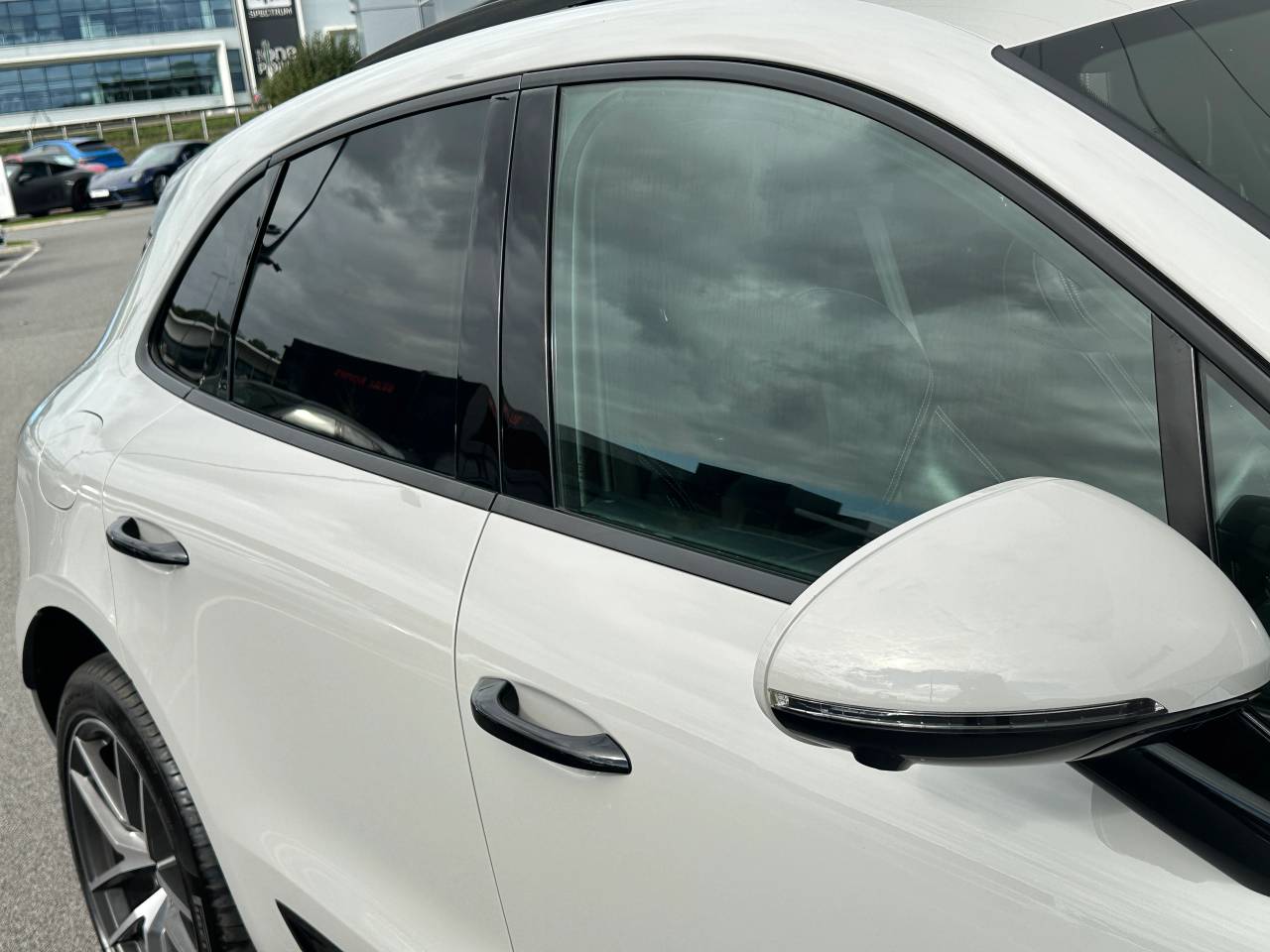 Used Porsche Macan 2023 for sale - 76154296: Photo 12