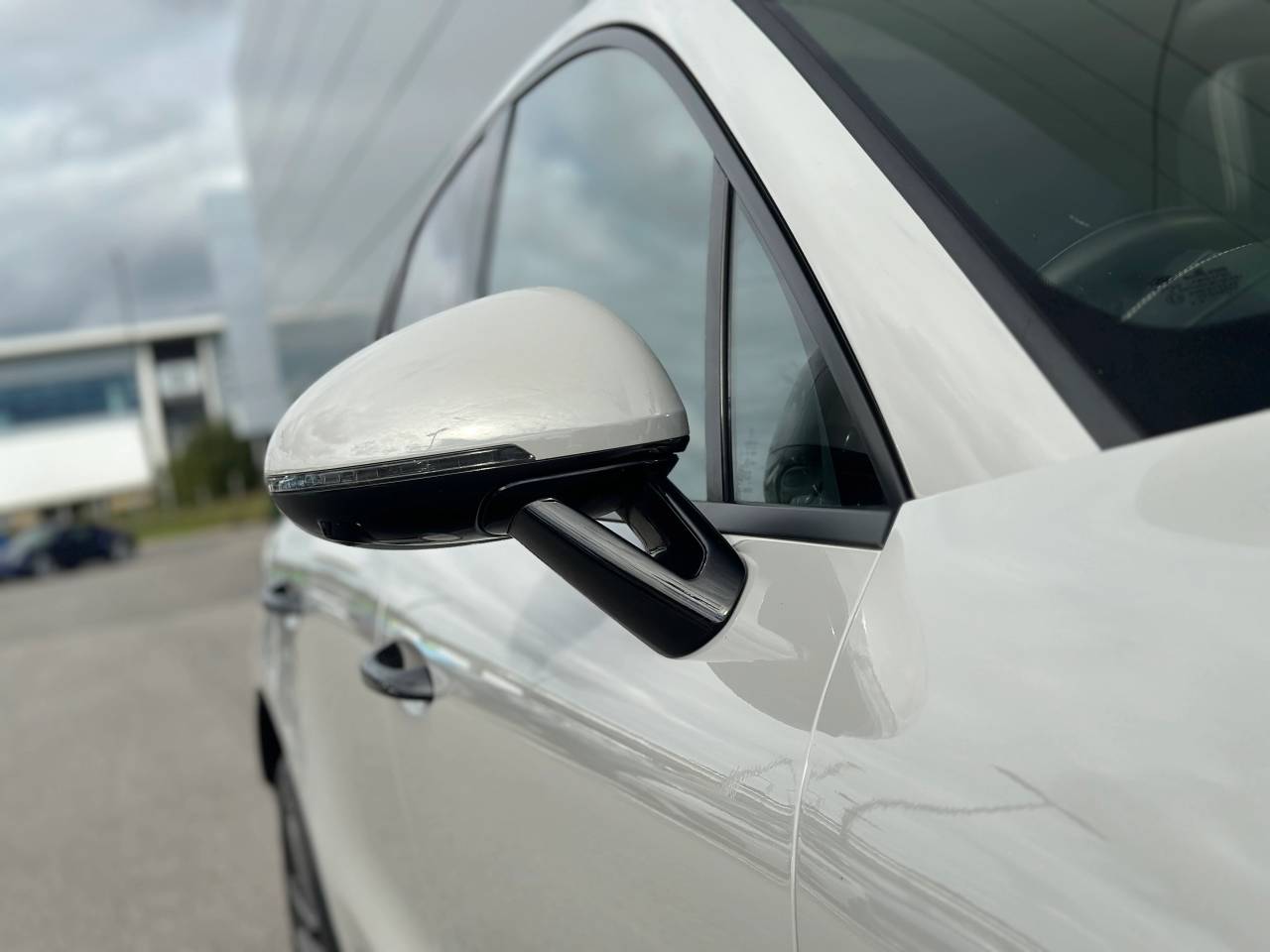 Used Porsche Macan 2023 for sale - 76154296: Photo 13