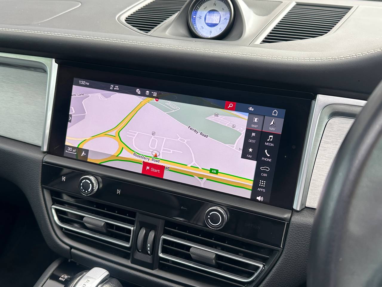 Used Porsche Macan 2023 for sale - 76154296: Photo 25