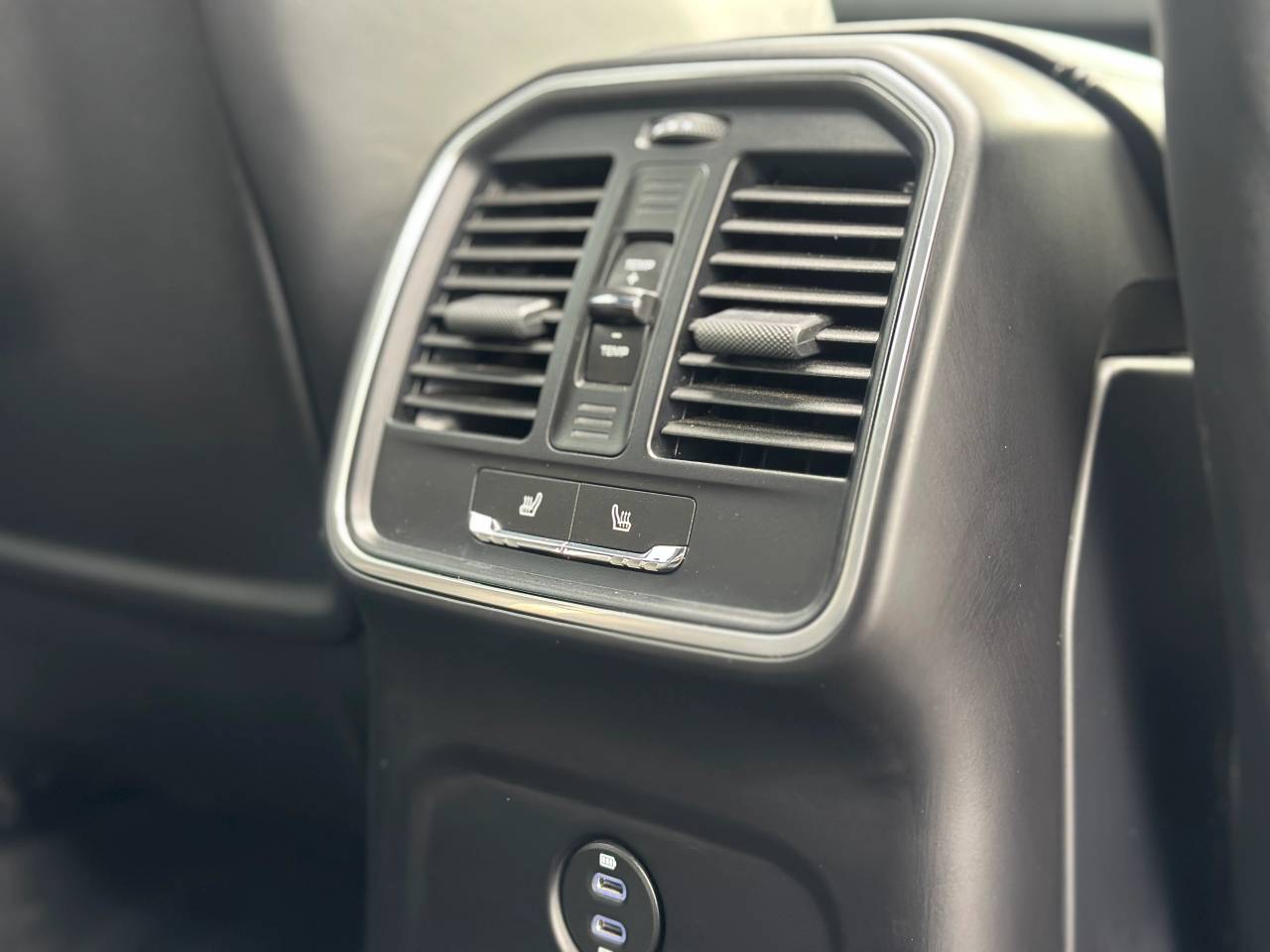 Used Porsche Macan 2023 for sale - 76154296: Photo 34