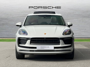 Used Porsche Macan 2023 for sale - 76154296: Photo 4