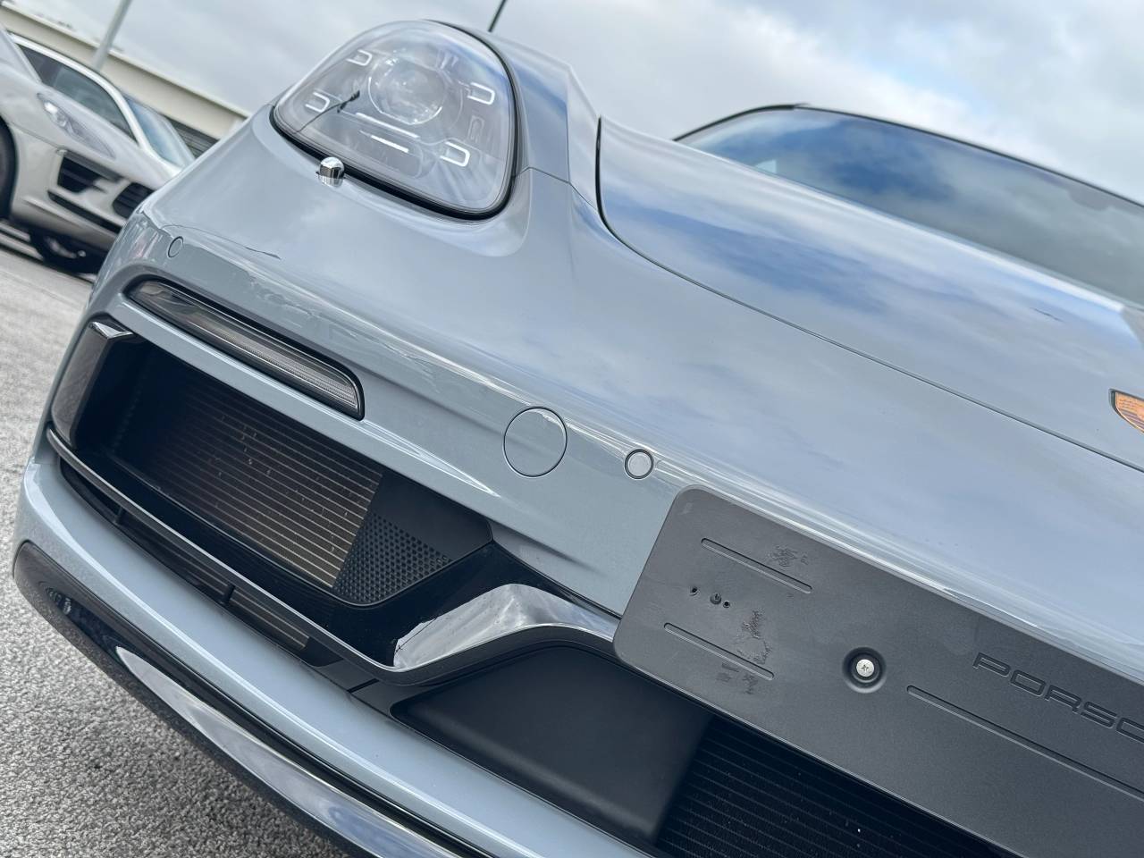 Used Porsche Cayman 2023 for sale - 77926885: Photo 15