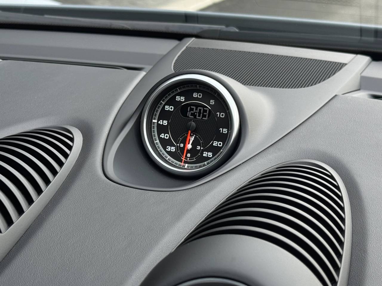 Used Porsche Cayman 2023 for sale - 77926885: Photo 32