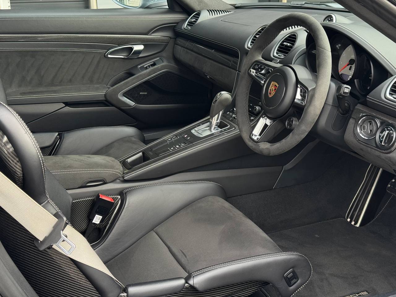 Used Porsche Cayman 2023 for sale - 77926885: Photo 39