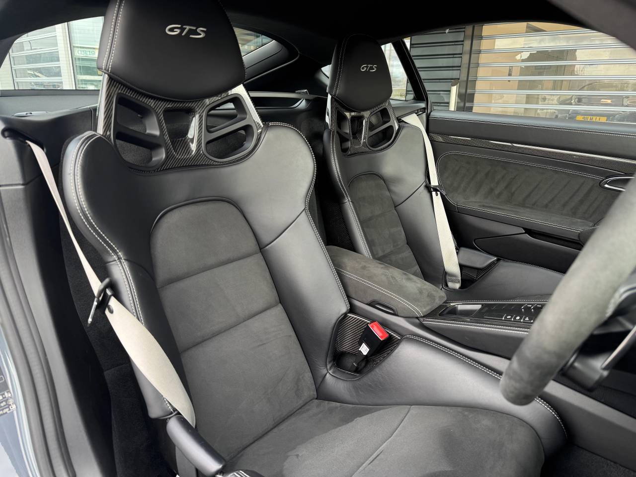 Used Porsche Cayman 2023 for sale - 77926885: Photo 5