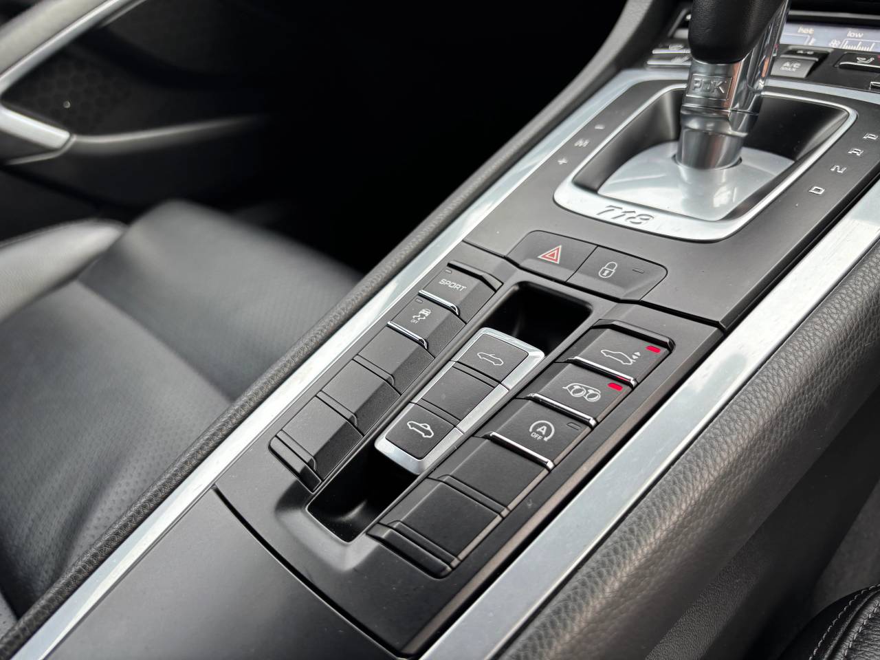 Used Porsche Boxster 2018 for sale - 76216688: Photo 17