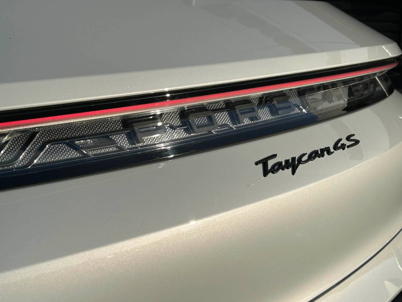 Used Porsche Taycan 2023 for sale - 77177551: Photo 10