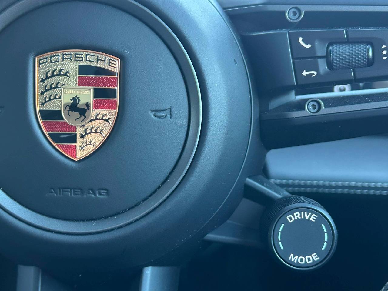 Used Porsche Taycan 2023 for sale - 77177551: Photo 27